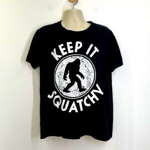 Anvil - Keep It Squatchy Black And White Logo Short Sleeve Shirt Size Large